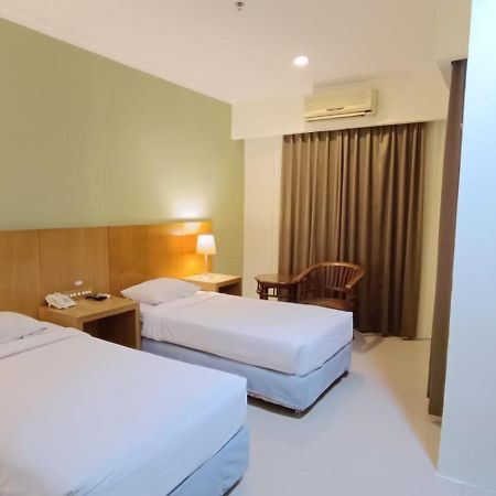 Hotel Wisata Παλεμπάνγκ Εξωτερικό φωτογραφία
