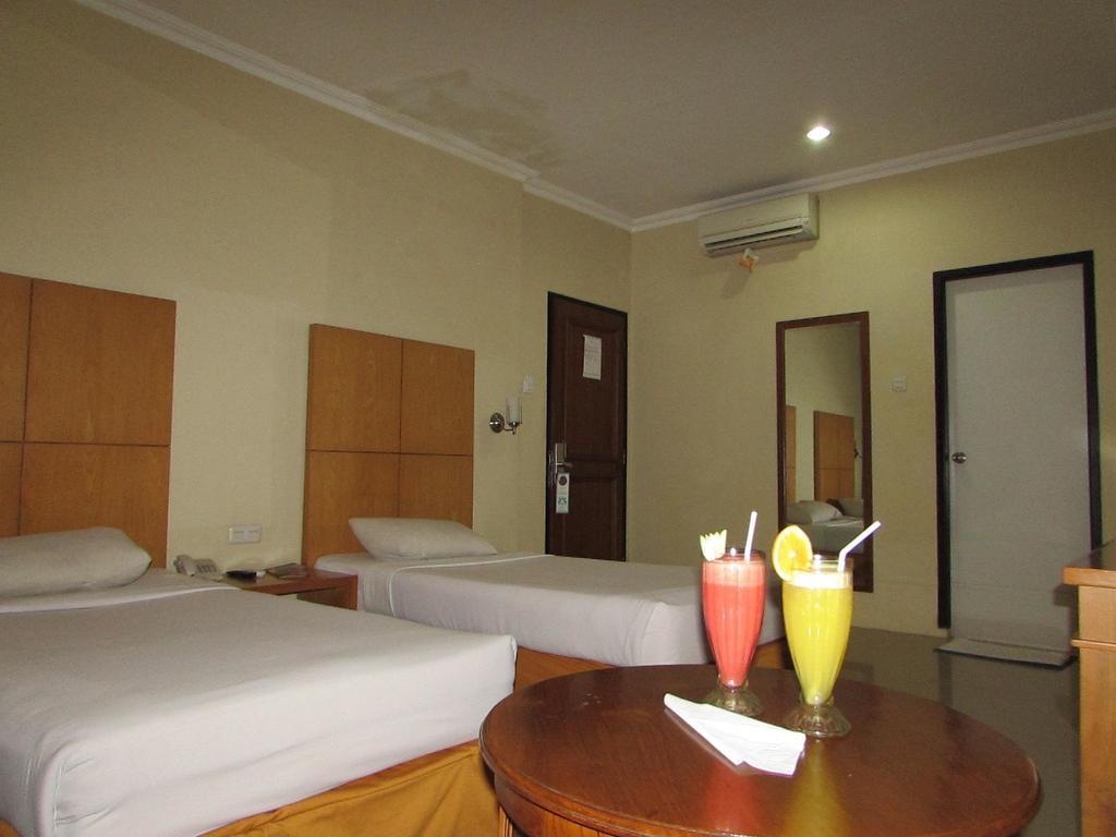 Hotel Wisata Παλεμπάνγκ Εξωτερικό φωτογραφία