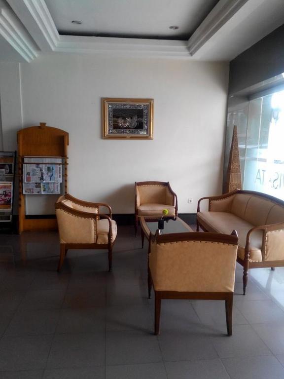 Hotel Wisata Παλεμπάνγκ Εξωτερικό φωτογραφία