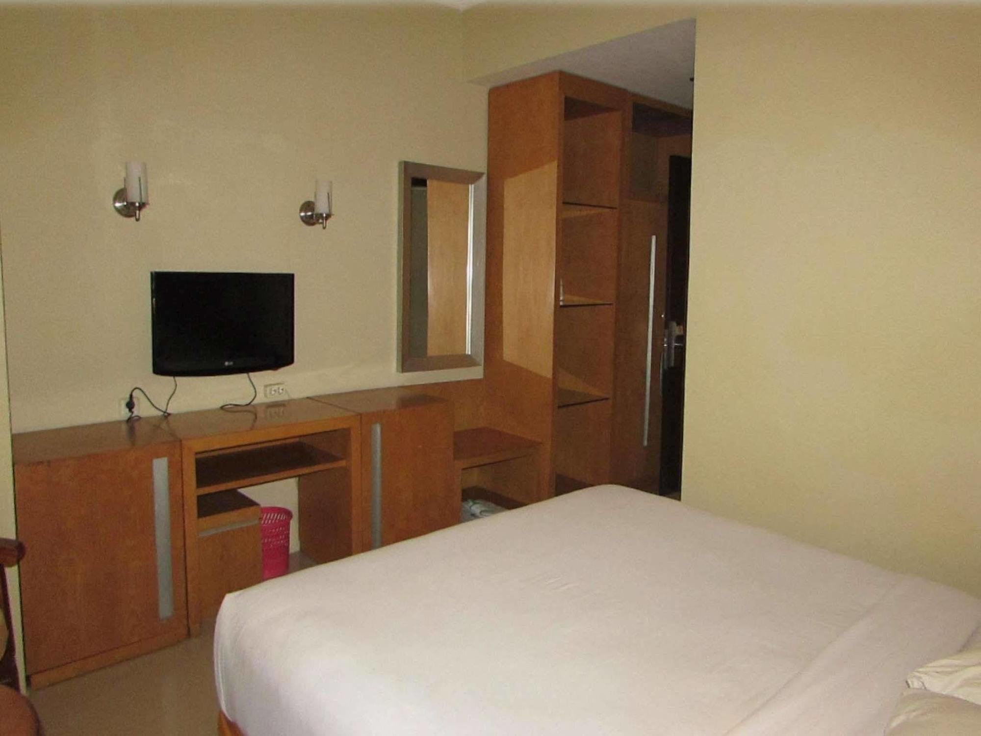 Hotel Wisata Παλεμπάνγκ Εξωτερικό φωτογραφία